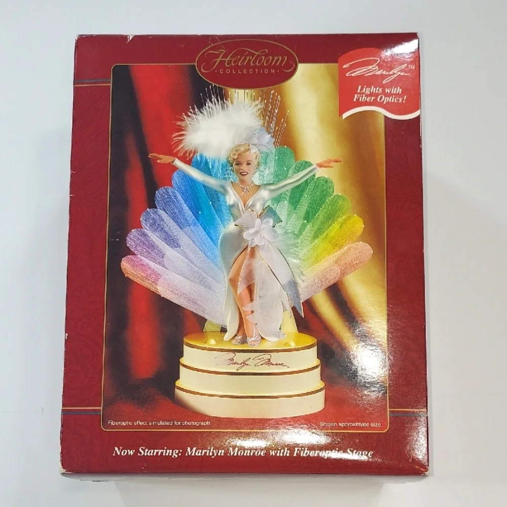 Vintage Heirloom Collection Marilyn Monroe Fiber Optic Stage Ornament